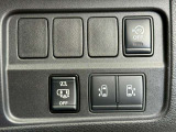 ハンズフリー両側オートスライドドアで手荷物いっぱいでも楽々開閉可能です