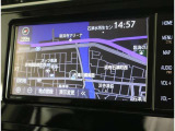 純正ナビを装備。タッチパネル式で使いやすく、お出かけもラクラクです。