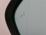 隣車線を走る車両をレーダーで検知し、ドアミラーでは確認しにくい後側方エリアに存在する車両に加え、急接近してくる車両も検知します。車両を検知するとドアミラーに搭載されたLEDインジケーターが点灯します。