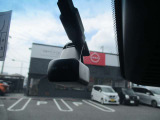 日産純正のドライブレコーダーがあれば、高速での走行時や夜間、もしもの事故の瞬間などどんな状況下にあってもしっかりと録画し、鮮明な画像で細部まで確認できます。