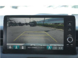 【バックカメラ】駐車が苦手な方でも安心してお乗りいただけます。リバース連動で画面が切り替わるのでとっても便利です。