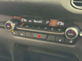 オートエアコンで温度を設定するだけで快適な車内環境を維持することができます!