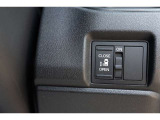 片側電動スライドドアを装備!荷物で手が塞がる時など簡単にドアの開閉ができます!