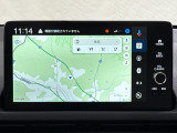 パーキングブレーキは指一本で操作可能な電子制御パーキングブレーキを採用しています。