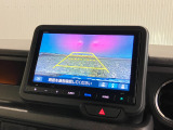 【バックカメラ】リバースにするだけで映ります、後方の安全確認や、狭い駐車場での車庫入れ、雨の日や夜間など視界の悪い時に便利です!安全にバックする為には欠かせない装備です。
