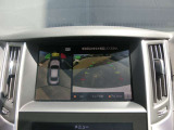 【アラウンドビューモニター】このように真上から見下ろしたような映像が映し出されるため駐車やバックが苦手な方でも安心して行うことが可能となります!!