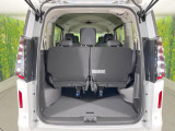 普段のお買い物や通勤、送迎等に十分な荷室スペースを確保しております。セカンドシートを倒すと、大きな荷物の積載も可能です♪