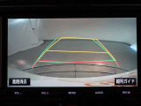 バックガイドモニターで、後方を確認しながら安心して駐車することができます。運転初心者も熟練者も必須の機能ですよ!