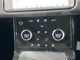 左右独立式フルオートエアコンディショナーなどの先進システムになります。外の気候に関わらず、目的地までリラックスして快適なドライブをお楽しみいただけます。