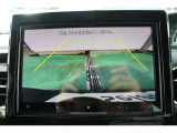 バックカメラを搭載しておりガイドラインも表示されますので車庫入れも安心ですね♪