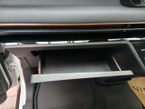 この車は、日産でご案内している高品質宣言車で、安心と満足のカーライフ宣言車です。安心していただけるよう、決められた整備内容や充実した保証内容でカーライフをサポートします