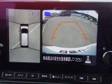 上からの視点で狭い駐車場への駐車などに役立つアラウンドビューモニターです♪