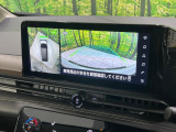 【アラウンドビューモニター】専用のカメラにより、上から見下ろしたような視点で360度クルマの周囲を確認することができます☆死角部分も確認しやすく、狭い場所での切り返しや駐車もスムーズに行えます。