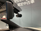 いくら安全運転をしていても、事故に巻き込まれることもあります。万が一の時に証拠として使えるフロント+車室内ドライブレコーダーがついてます♪