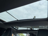 ムーンルーフを装備しております。