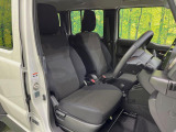 運転席シート廻りは使用感も少なく、良好な状態となっています。丁寧に使われていたことがよくわかりますね。