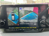 『アラウンドビューモニター』はスムーズな駐車と安全確認をサポートします。