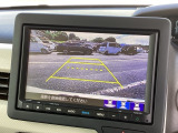バックモニター付きで、車庫入れやバック時の後方確認をサポート。