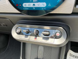 プッシュスタートの最大のメリットは「防犯対策」です。スマートキーと車のIDが合致しないとエンジンは始動させることができません。