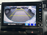 【バックモニター】後ろのカメラの映像をモニターに映し出すことができます!後方の見えない死角や、障害物との距離感をしっかり確認することができます!駐車が苦手な方におすすめです。