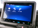 CD、DVD、Bluetooth、AM、FM、AUX、スマートフォン接続ができます。