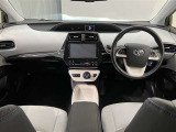 高いホールド性で運転姿勢が安定します。長距離ドライブでも疲れにくいのが魅力です。快適なドライビングライフをお送りください♪
