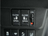 ◆両側電動スライドドア◆狭い駐車場でも乗り降りが楽々♪お子様が隣の車にドアを当ててしまう心配もございません!小さなお子様連れの方もこれで安心。