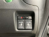 左右ともに大きくて便利なスライドドアを採用しています。両側ともに電動ドアは運転席からも開閉可能です。雨の日のお迎え、いち早く乗り込みたいお子様をタイミング良くドアを開けてスマートにお出迎え出来ます♪