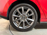 タイヤサイズは215/45R18です♪