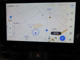 純正ナビを装備。タッチパネル式で使いやすく、お出かけもラクラクです。