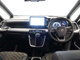 見通しのよいすっきりとした視界で、誰でも運転しやすいです。運転のしやすさは疲れにくさにも繋がりますよ♪