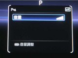 コーナーセンサーを装備。障害物までの距離に応じて警告音を変えてお知らせ。縦列駐車時や駐車場・車庫等での取り回しをサポートします。詳細は販売店スタッフまでお尋ね下さい。