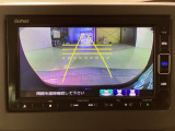 バックをするとき自動でリアの様子が映る『リアカメラ』付き! 画面で確認しながらバックが出来るので駐車の時も安心です。