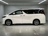 ご購入して頂いた車両は、ご納車前に、しっかり点検・整備してからの、ご納車になります。点検箇所は、エンジンオイル交換・ワイパーゴム・ブレーキ点検・調整・その他を確認のうえ、ご納車いたします。