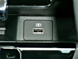 スマホなどの充電に便利なUSB電源がございます