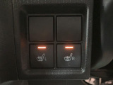 運転席助手席シートヒーター装備です 寒い日に嬉しい装備です ♪暖房使わなくても結構快適ですよ。