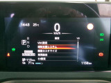デジタルスピードメーターが見やすくなっています中央ディスプレイには運転支援システム等を表示