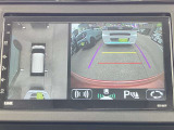 【全方位カメラ】後ろだけではなく、車全体の様子が確認できるので死角が大幅に減少します!駐車が苦手な方にも心強い機能です♪