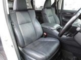 【内装】アルファードの車内です♪もちろん、フロアマットもついてますよ〜!