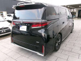 走りにこだわりながら収納力も持ち合わせたお車です。荷物を載せて軽快なドライブを楽しめますよ♪