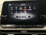 HDMI端子に専用ケーブルを差し込むとナビで動画を楽しめます★