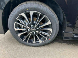 安全・安心な走行のために、納車前にダイハツのクルマを知り尽くしたエキスパートが基本性能に関わる機能や状態を徹底的に点検。消耗部品の交換など法定12ヶ月点検相当の点検・整備を実施しております