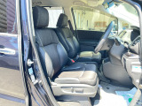 体を包み込む形のシートなので、長時間運転しても疲れません。