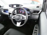 【運転席】運転席周りの画像です。プロの手で隅々までクリーニングしています。ご来店いただき実際に見てみてくださいね☆