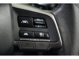 アイサイトの運転支援機能、クルーズコントロールのボタンです。前の車についていく機能や、一定の速さで走行する機能があります。