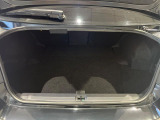 積み下ろしのしやすいデッキにはたっぷりと荷物を積み込んでいただけます。遊びから仕事まで、様々なシーンで頼れます♪