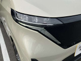LEDヘッドライトは省電力ですが、純白光で驚くほど明るく夜道を照らしてくれます。