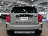全てのMINIに全国のMINI正規ディーラーでご利用いただける保証をお付けしてご納車させていただいております(一部特殊車両を除く)。
