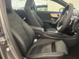 メルセデス・ベンツの定める厳しい基準をクリアしたお車のみをご案内させて頂きます。納車前整備はメーカー規定に基づき100項目以上にも及ぶ点検を熟練のメカニックによって行いご納車させて頂きます。