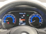 【メーター】メーター内のカラーディスプレイには運転をサポートするさまざまな情報を表示!